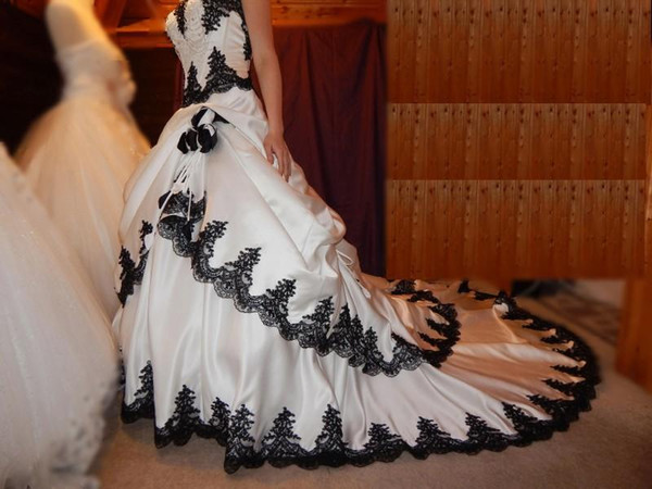 Embroidery White Dress - Vintage Gelinlik Gotik Siyah Beyaz Gelinlikler