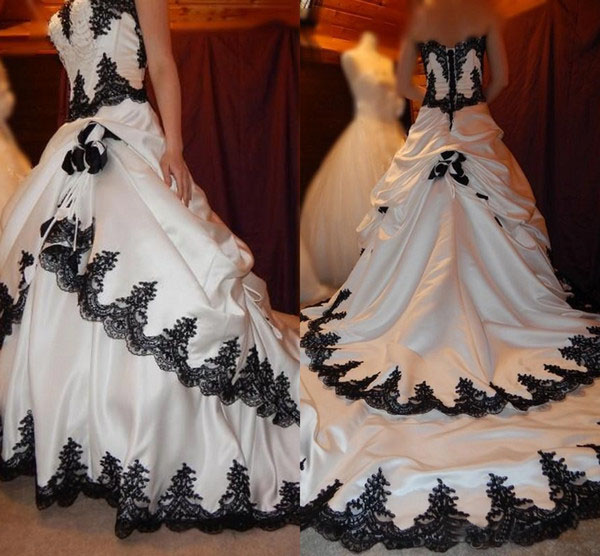 Vintage Gelinlik Gotik Siyah B - Embroidery White Dress incelemesi ve fiyatı